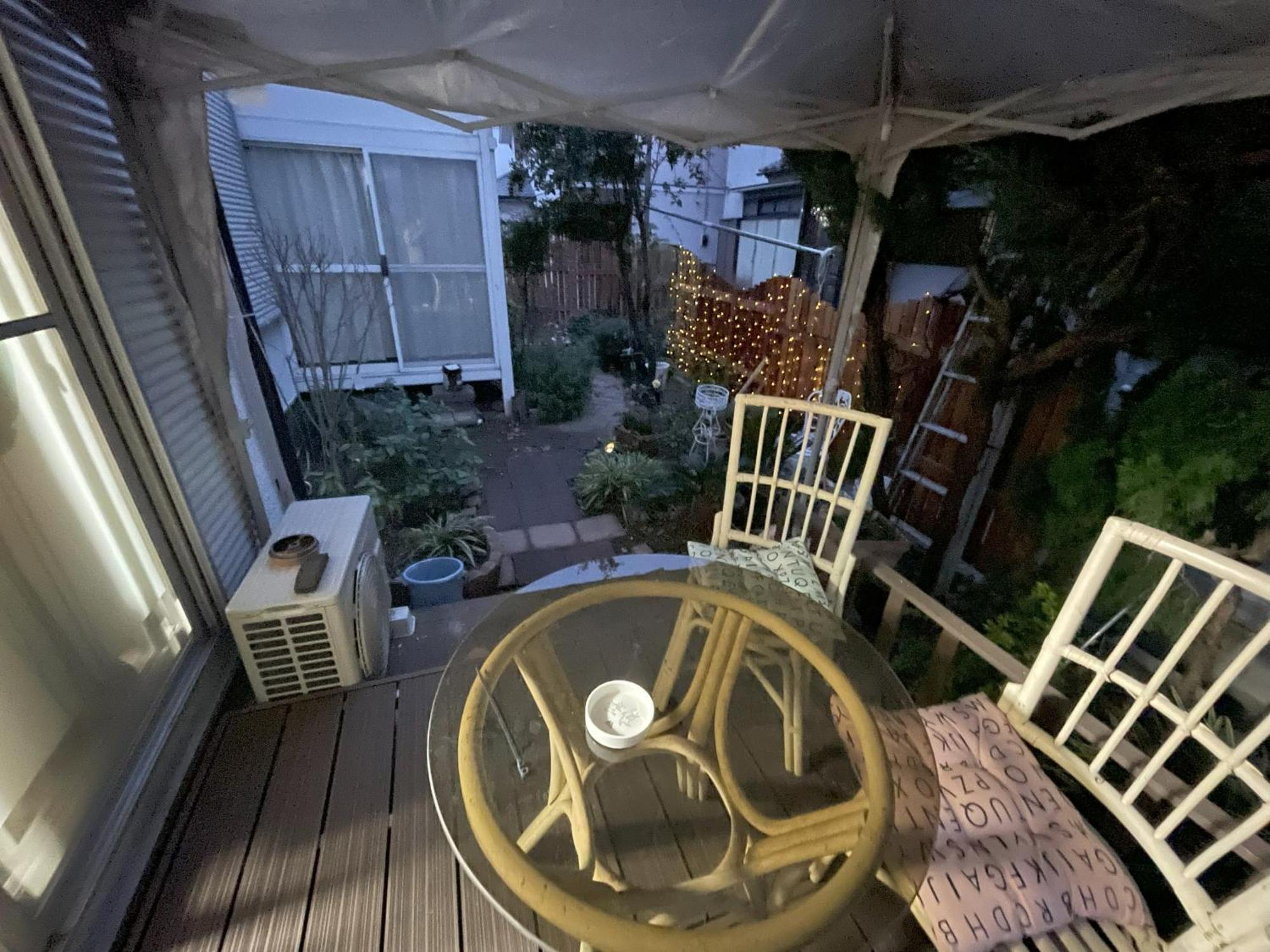 Tatami & Living Equipped With Multinational Tv And Fire, Bbq Corner In Downtown House Pensión *